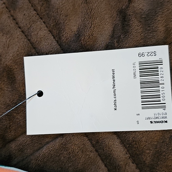 Tank Top - Picture 13 of 16